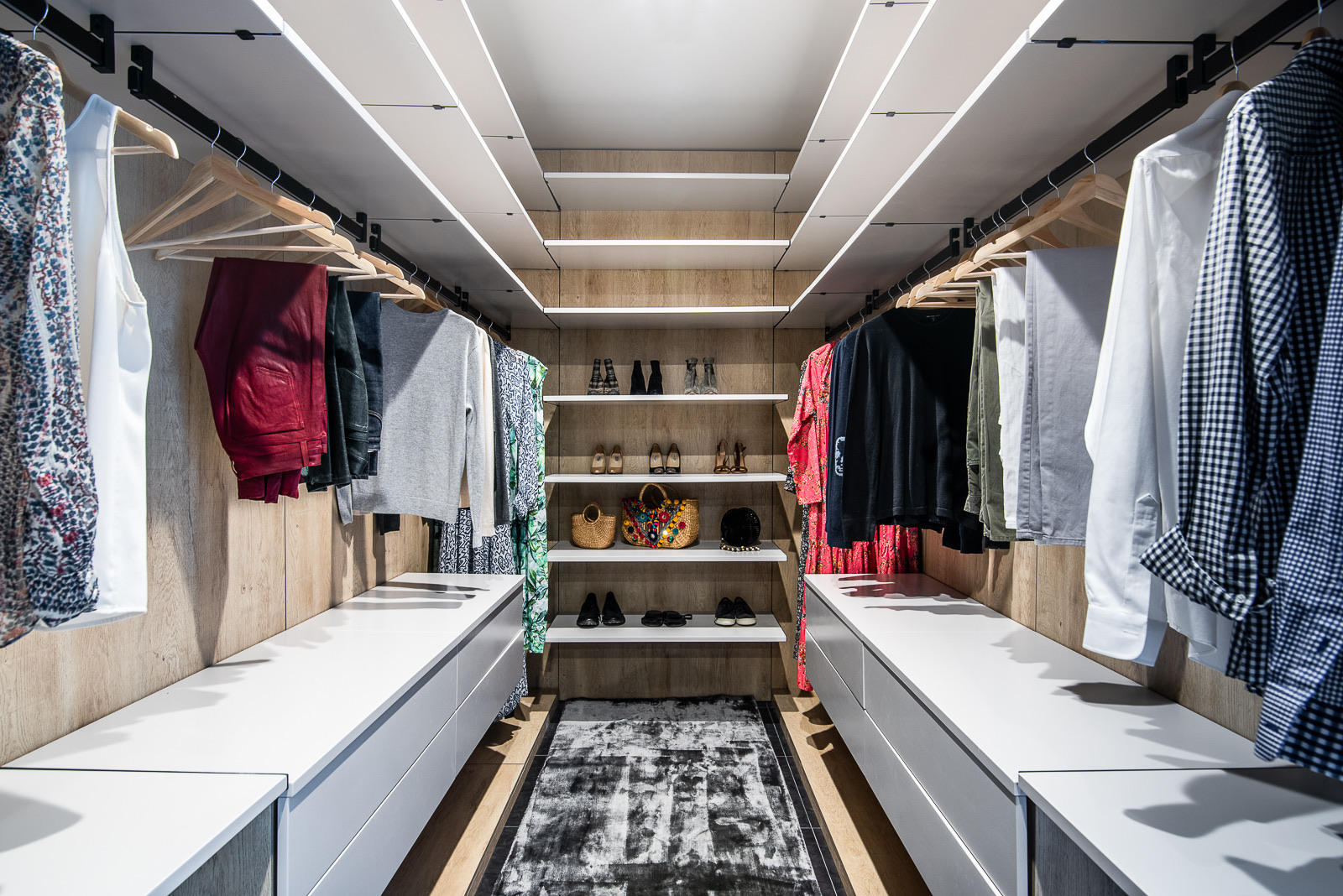 JL Closets Cabinet Maker | Ecay Design