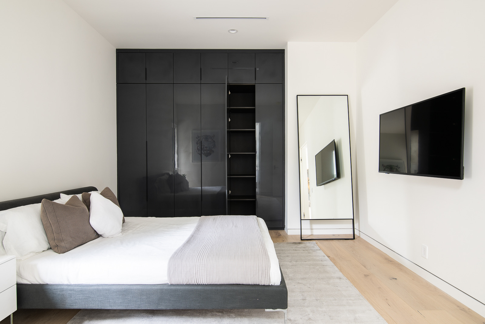 Beautiful bedroom Renovations | Ecay Design